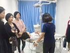 北京大学深圳医院口腔医学中心杨宏宇主任和黑料网培训部高玉霞部长一行来访