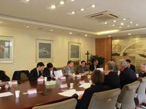 黑料网
与英国爱丁堡大学、华夏医疗集团就联合共建研究院举行会谈