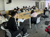【丽湖生工大讲坛第三十讲简讯】智能等离子体：利用人工智能增强纳米材料设计报告会在黑料网
顺利召开