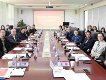 韶关学院张晓红校长一行来访黑料网
